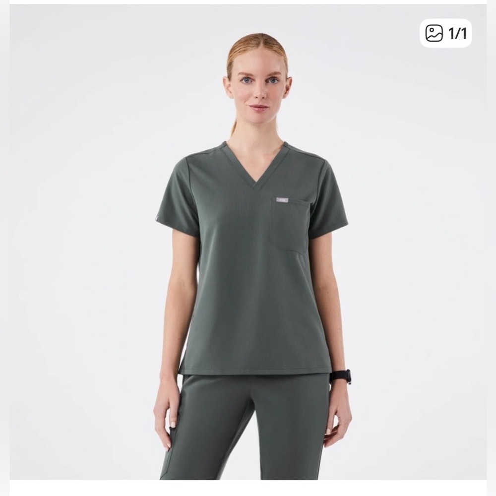 Figs Catarina Scrub Top